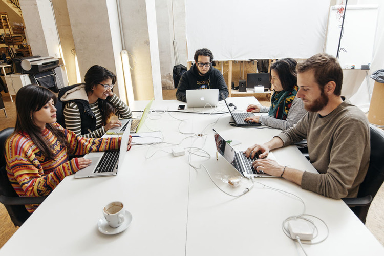 student-sat-roundtable-coding